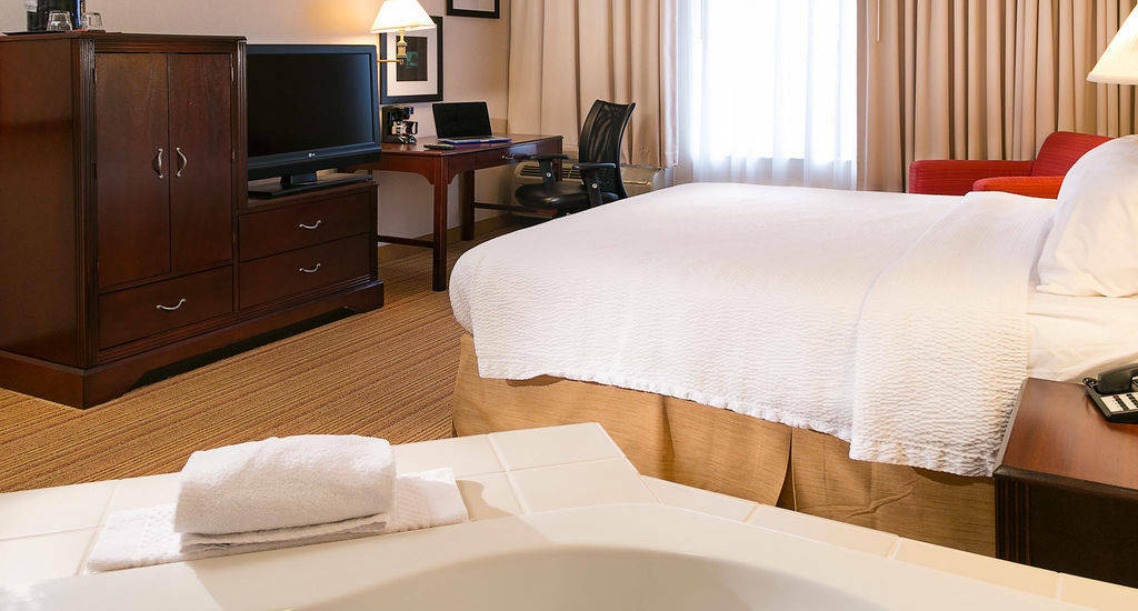คอร์ตยาร์ด แคนซัส ซิตี้ อีสต์/บลู สปริงส์ Hotel บลูสปริงส์ ภายนอก รูปภาพ